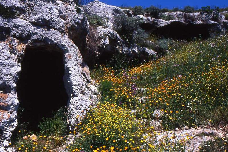 113-Pantalica,necropoli,23 aprile 2000.jpg